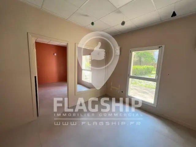 Commerce de détail dans Ivry-sur-Seine à louer - Photo intérieure - Image 3 de 4