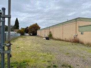 2300 Ferry St SW, Albany, OR à louer Photo intérieure- Image 2 de 2