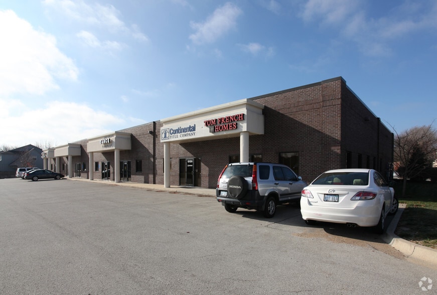 15106-15118 Glenwood St, Overland Park, KS for lease - Building Photo - Image 1 of 9