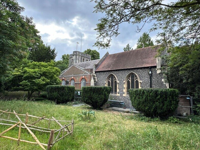 37 Red Lion St, Richmond à vendre - Photo du bâtiment - Image 3 de 11