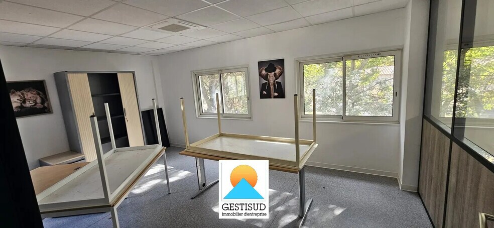 Bureau dans Gémenos à louer - Photo intérieure - Image 2 de 6