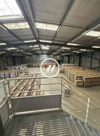 Plus de détails pour Local d'activités à louer