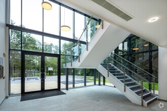 Ravensbank Dr, Redditch for lease Interior Photo- Image 1 of 8