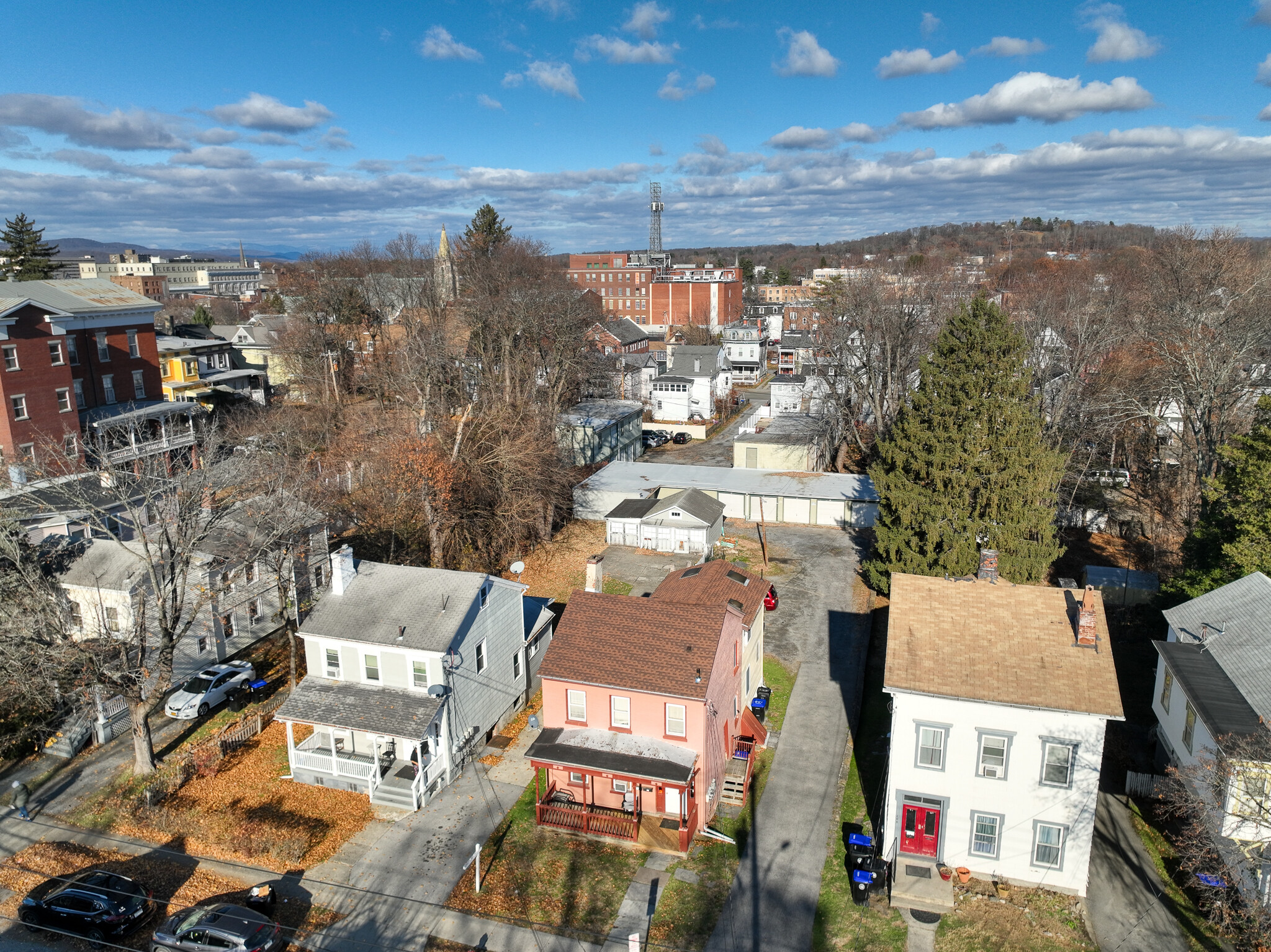 138 Montgomery St, Poughkeepsie, NY à vendre Photo du bâtiment- Image 1 de 14