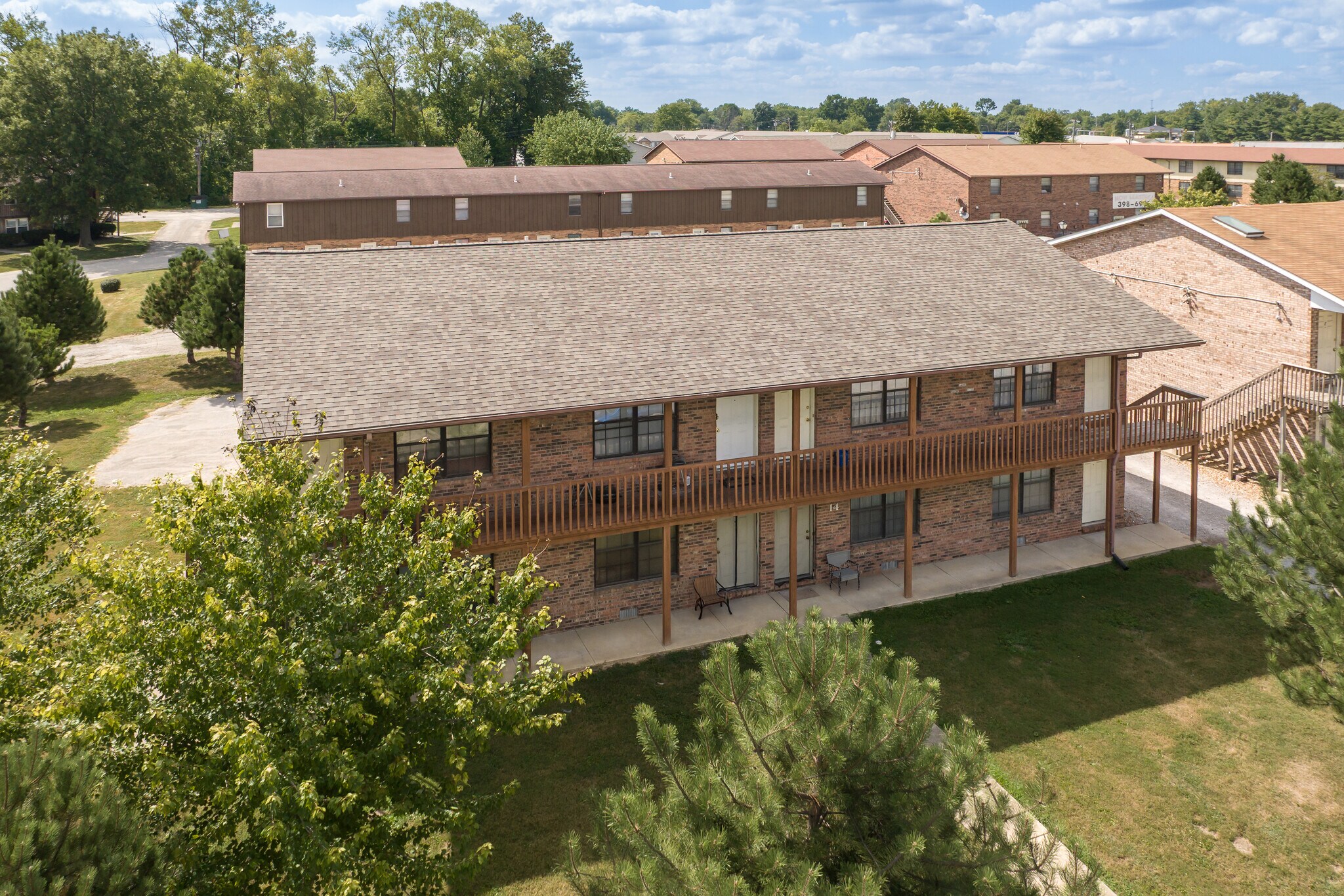 Pheasantwood Apartments portefeuille de 12 propriétés à vendre sur LoopNet.ca Photo du bâtiment- Image 1 de 29