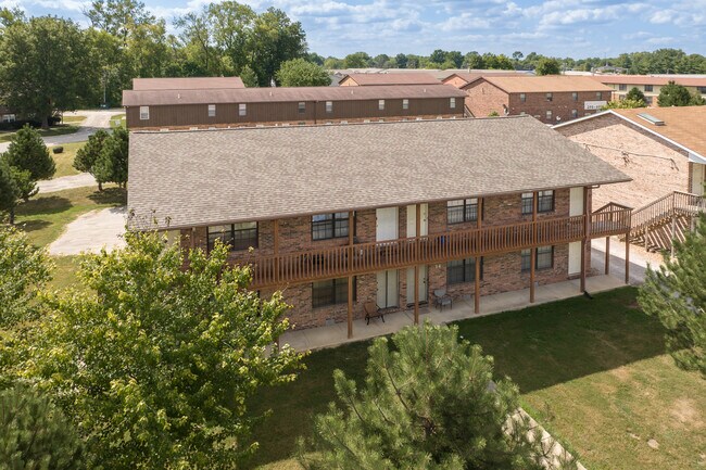 More details for Pheasantwood Apartments – Multifamily for Sale, Belleville, IL