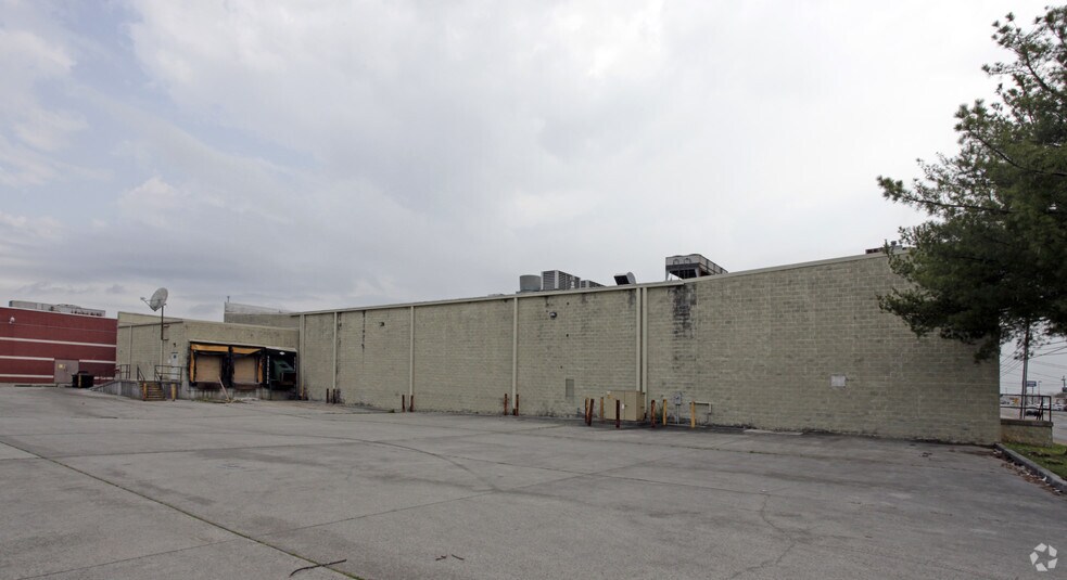 5425 Clinton Hwy, Knoxville, TN à louer - Photo du bâtiment - Image 2 de 2