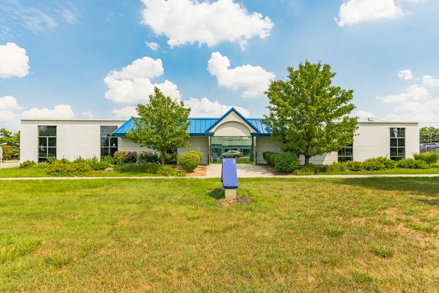 528 Fellowship Rd, Mount Laurel, NJ à louer - Photo du bâtiment - Image 2 de 10