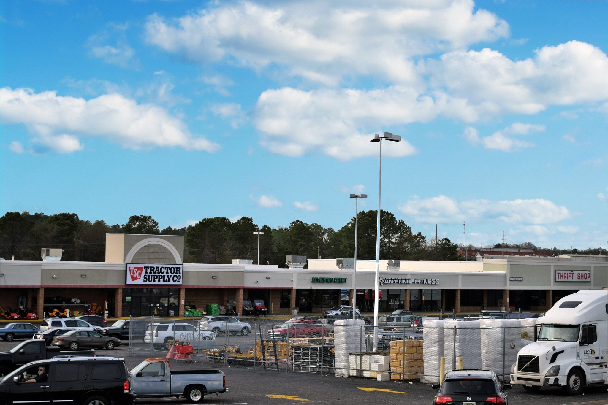 111 Southland Vlg, Troy, AL for lease Building Photo- Image 1 of 4