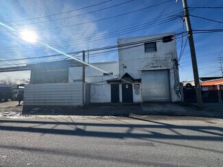 Plus de détails pour 115-117 S 13th St, Lindenhurst, NY - Industriel à louer