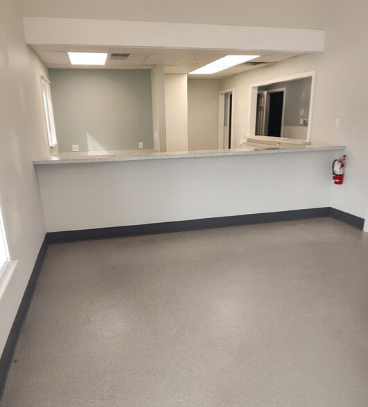 535 Maple Ave, Linwood, NJ for lease - Interior Photo - Image 3 of 4
