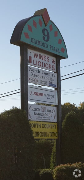 1332-1348 Saratoga Rd, Gansevoort, NY à louer - Photo du bâtiment - Image 3 de 5