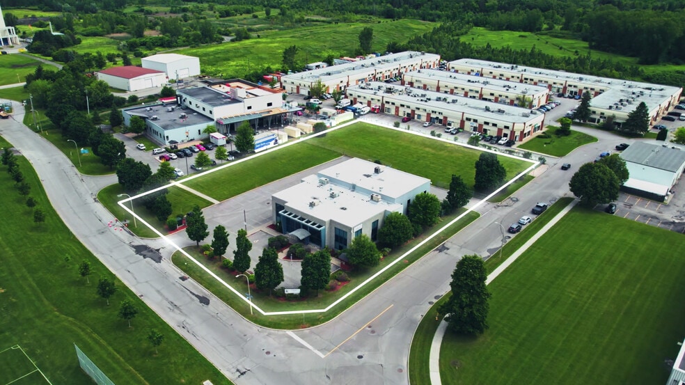 5500 Canotek Rd, Ottawa, ON for sale - Building Photo - Image 3 of 17