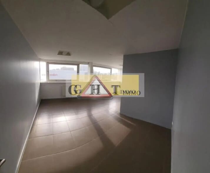 Bureau dans Boissy-Saint-Léger à louer - Photo intérieure - Image 1 de 2