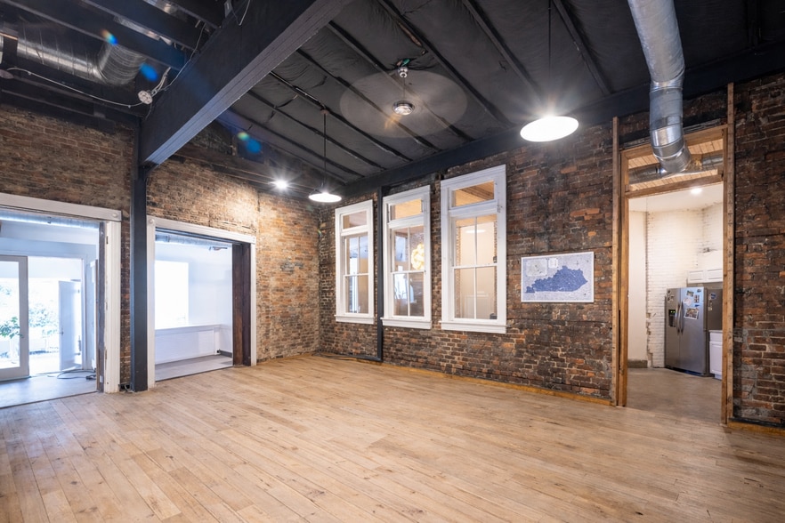 333 E Short St, Lexington, KY for lease - Building Photo - Image 2 of 18