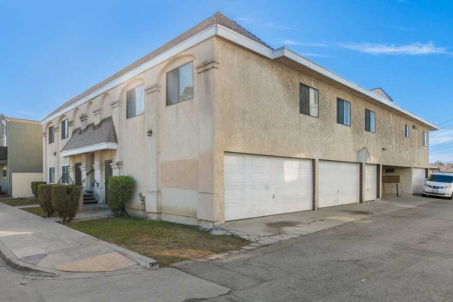 15917 Prairie Ave, Lawndale, CA for sale - Building Photo - Image 3 of 19