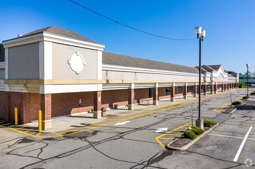 500-520 Chestnut Ridge Rd, Woodcliff Lake, NJ à louer - Photo du bâtiment - Image 2 de 12