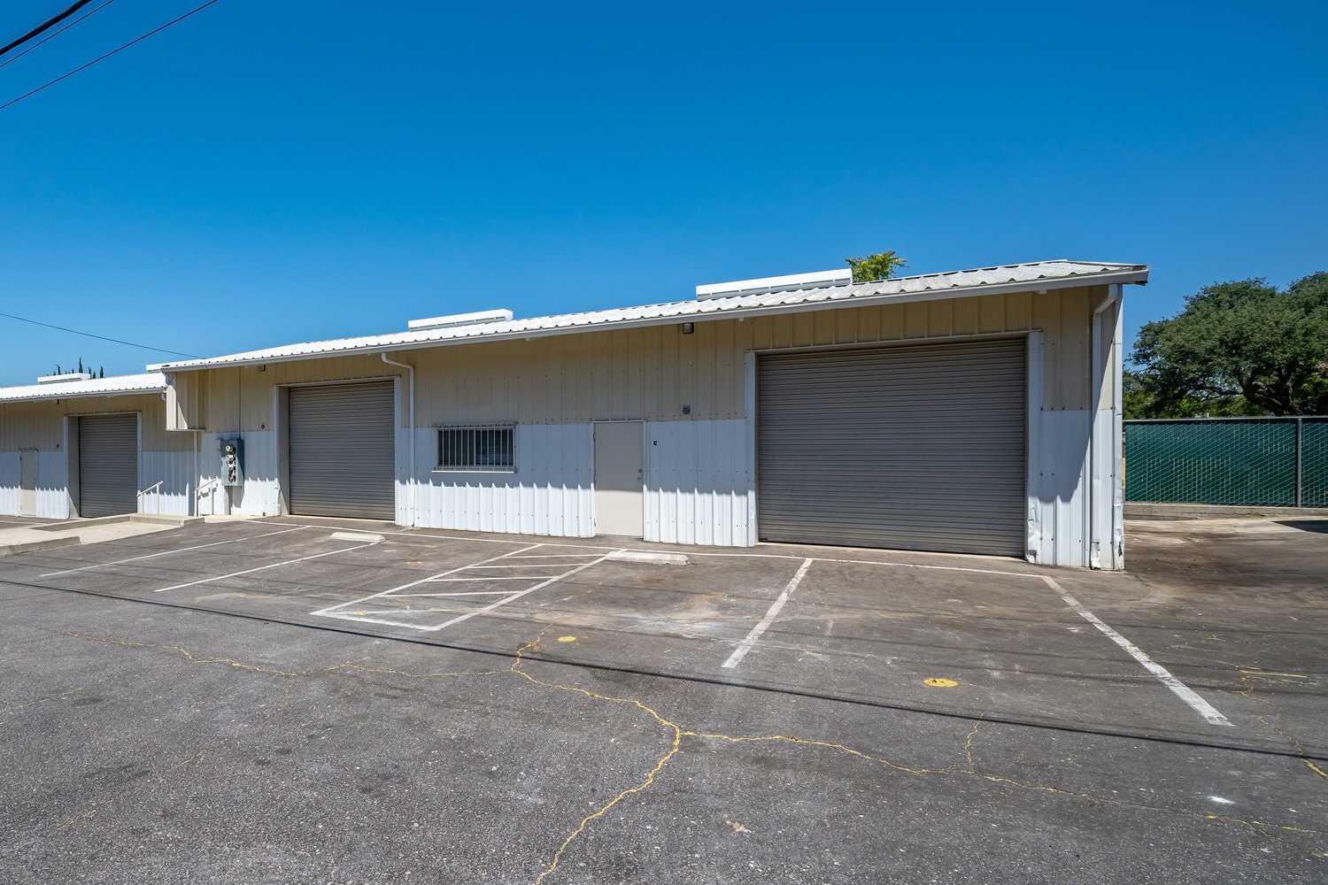 604 30th St, Paso Robles, CA for lease Interior Photo- Image 1 of 17