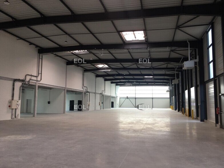 Flex in Bonneuil-sur-Marne for lease - Building Photo - Image 1 of 3
