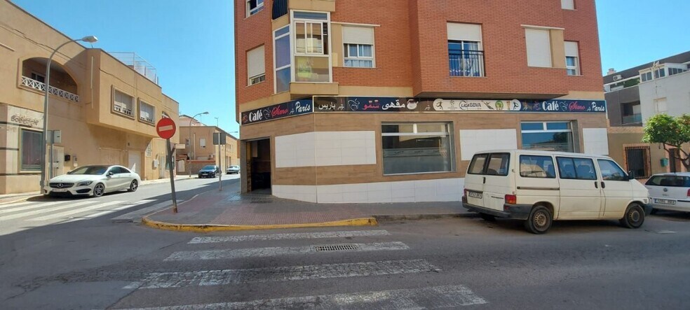 Commerce de détail dans El Ejido, Almería à vendre - Photo du bâtiment - Image 2 de 12