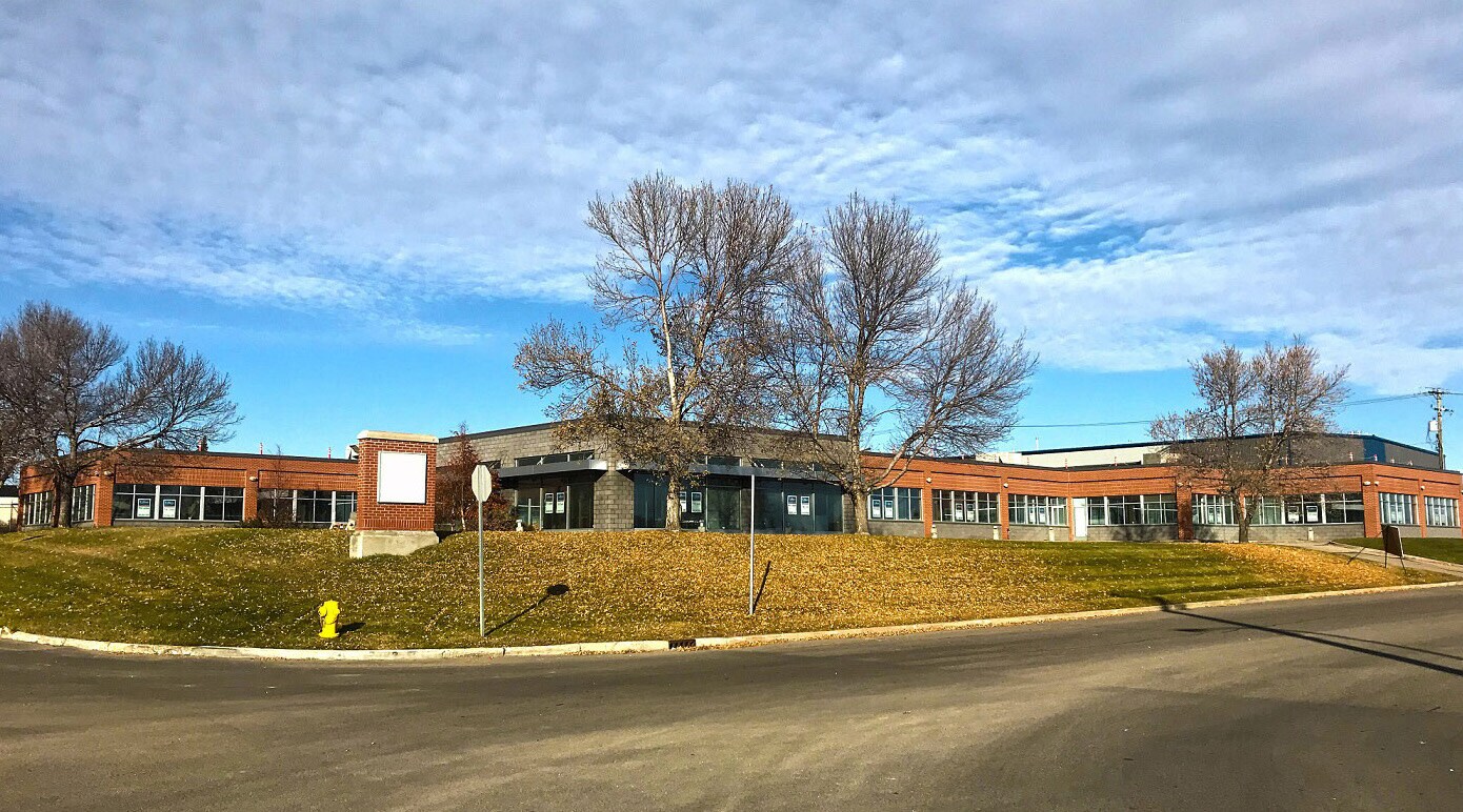 1503 Fletcher Rd, Saskatoon, SK for sale Primary Photo- Image 1 of 11
