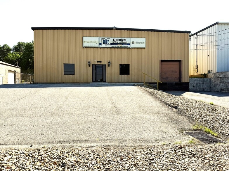 3100 Lento Blvd, Bethel Park, PA for lease - Building Photo - Image 2 of 8