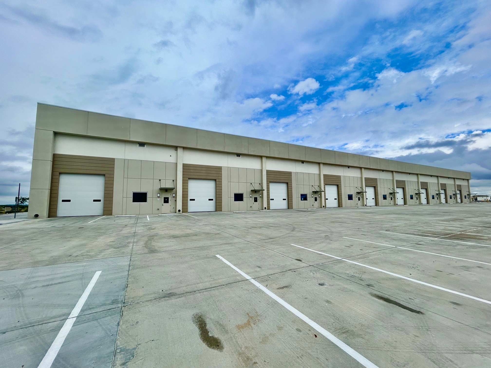 5602 Bob Bullock Lp, Laredo, TX for lease Building Photo- Image 1 of 9