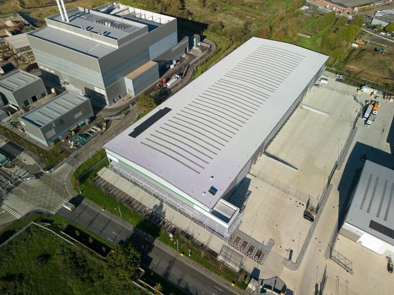 Beddington Ln, Croydon for lease - Building Photo - Image 1 of 16