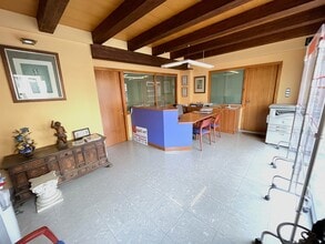 Carrer tras lo Mur, 28, Manlleu, Barcelona for lease Interior Photo- Image 1 of 6
