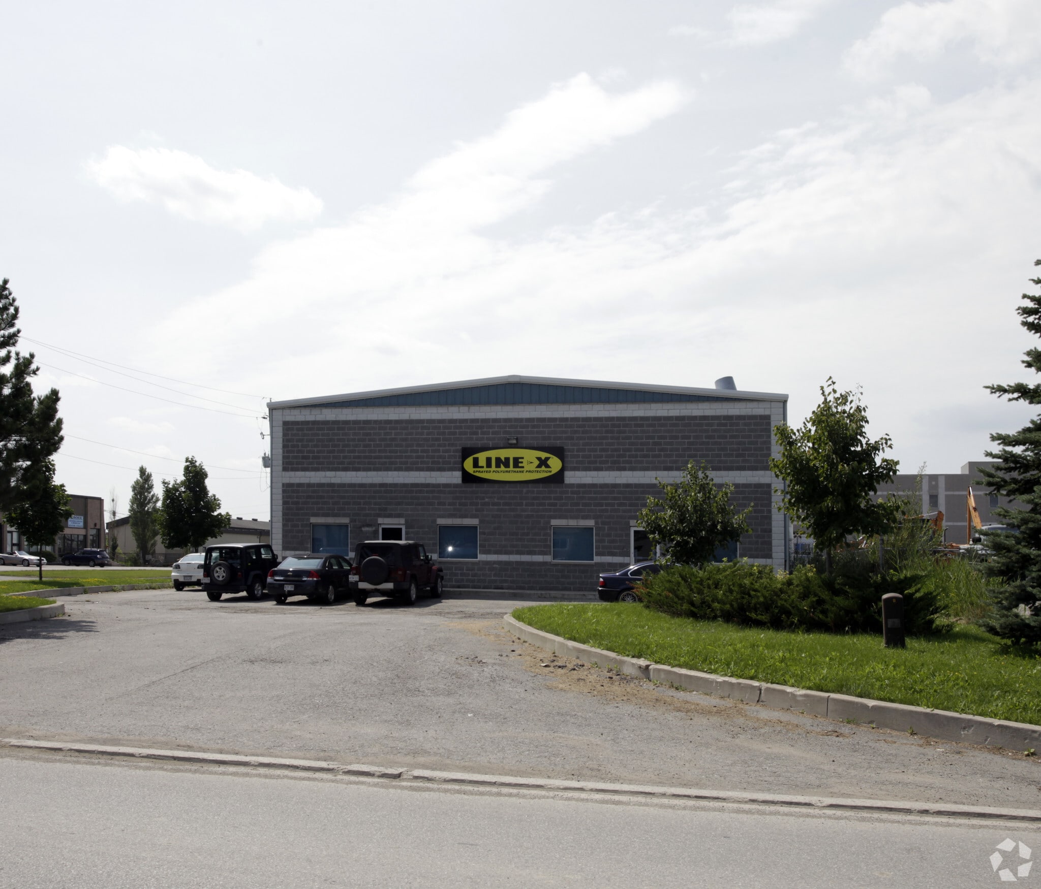 74 Healey Rd, Caledon, ON for sale Primary Photo- Image 1 of 1