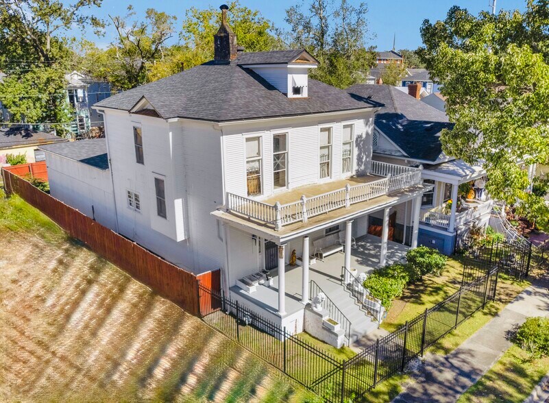 310 W 34th St, Savannah, GA à vendre - Photo du bâtiment - Image 1 de 12