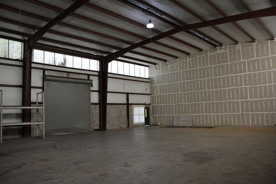 4329 W Pensacola St, Tallahassee, FL for lease - Building Photo - Image 3 of 17