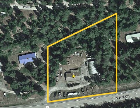 11 Arbor Ln, Moyie Springs, ID à vendre - Photo du bâtiment - Image 2 de 11