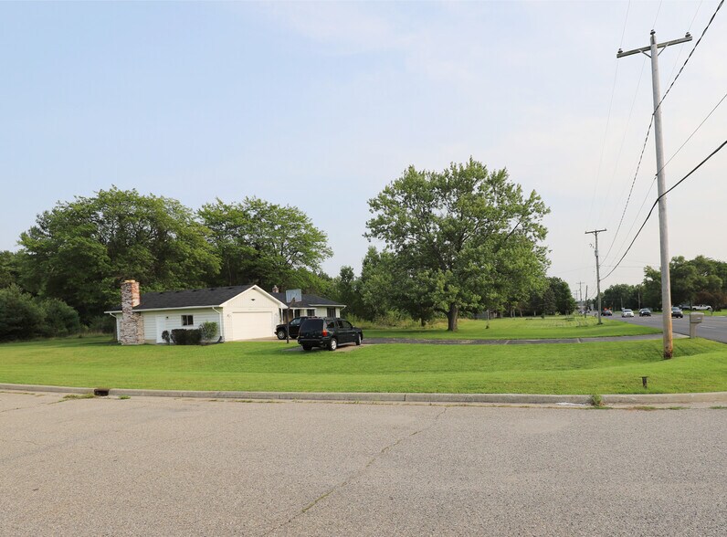 3452 Elms Rd, Flushing, MI for sale - Primary Photo - Image 1 of 9