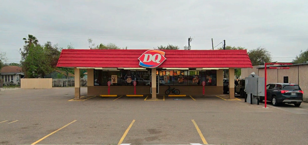 715 E King Ave, Kingsville, TX for sale - Building Photo - Image 1 of 2