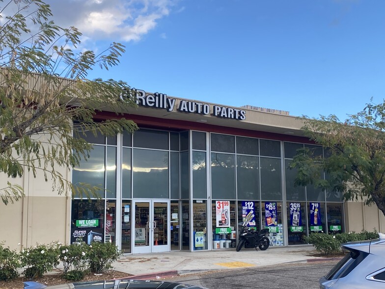 23329-23449 Lyons Ave, Santa Clarita, CA for lease - Building Photo - Image 3 of 10