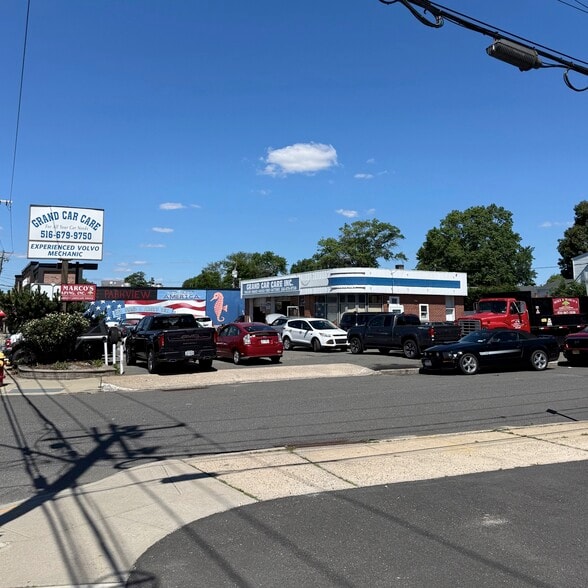 3359 Merrick Rd, Wantagh, NY for sale - Building Photo - Image 2 of 12