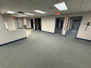 6330 Newtown Rd, Norfolk, VA for lease Interior Photo- Image 1 of 6