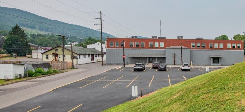 110 Reynolds St, Williamsport, PA for lease Interior Photo- Image 1 of 11