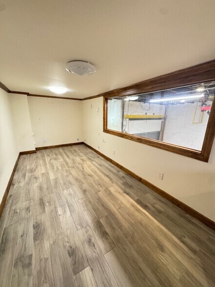 35-34 31st St, Astoria, NY à vendre - Photo du bâtiment - Image 3 de 18