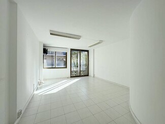 Plus de détails pour Commerce de détail à vendre