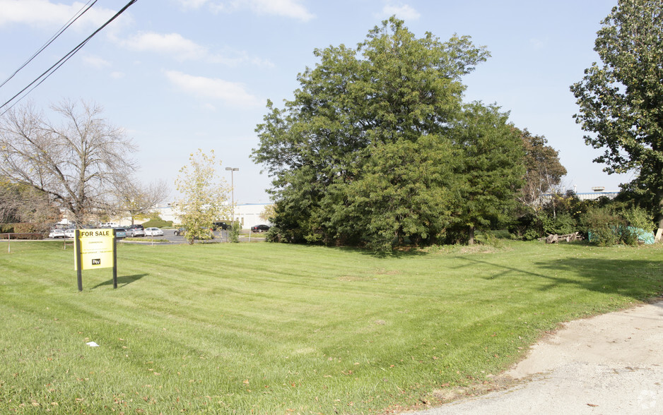 1033 Wheeling Rd, Wheeling, IL for sale - Building Photo - Image 1 of 1