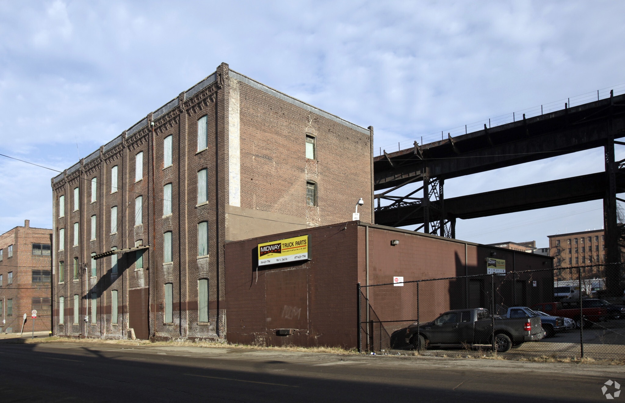 920 S 2nd St, Saint Louis, MO for lease Primary Photo- Image 1 of 3