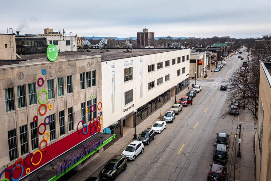 505 King St, La Crosse, WI à louer - Photo du bâtiment - Image 3 de 7