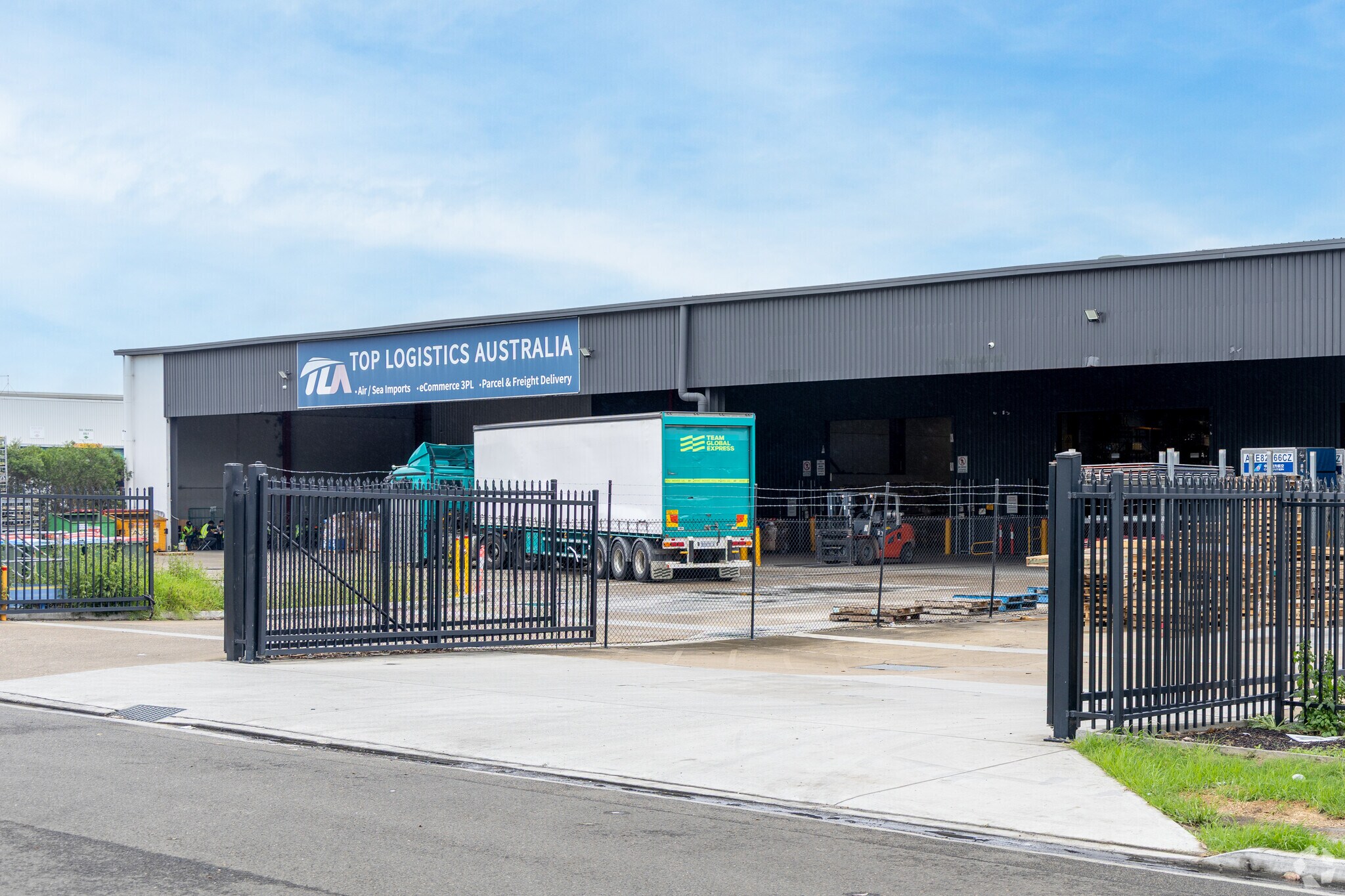 233 Milperra Rd, Bankstown Aerodrome à louer Photo principale- Image 1 de 9