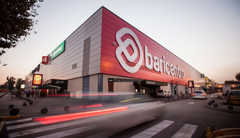 Commerce de détail dans Barberà del Vallès, Barcelona à vendre - Photo du bâtiment - Image 3 de 3