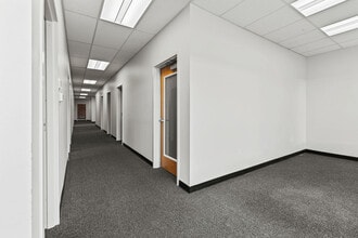 434 W Bearcat Dr, Salt Lake City, UT à louer Photo intérieure- Image 2 de 10