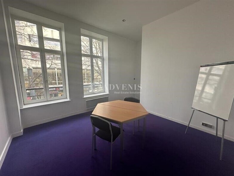 Office in Lille for lease - Interior Photo - Image 3 of 6