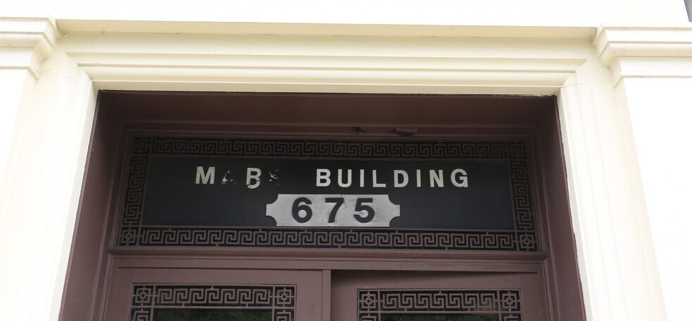 677 Main St, New Rochelle, NY for lease - Building Photo - Image 3 of 8