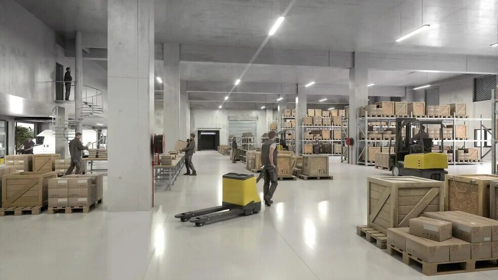 Office in Bondy for lease - Interior Photo - Image 1 of 28